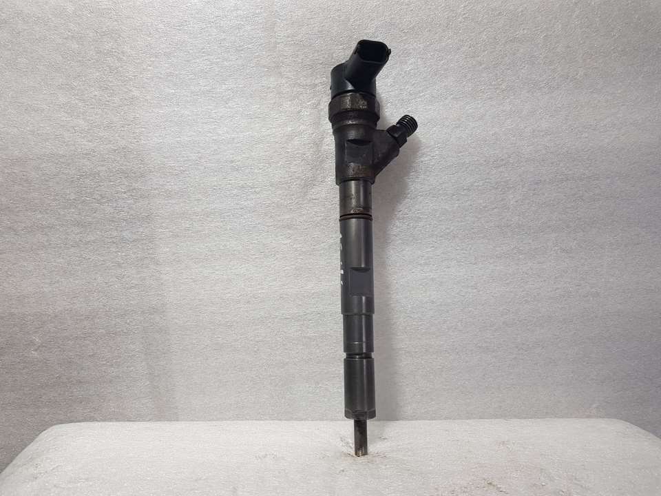 HYUNDAI H-1 Starex (1997-2007) Injector de combustibil 338004A120, 0445110186 24101027