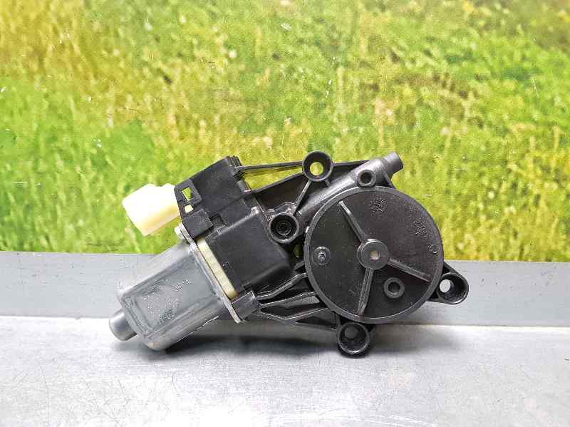 HYUNDAI Fiesta 5 generation (2001-2010) Front Right Door Window Control Motor 8A6114553A 18637419