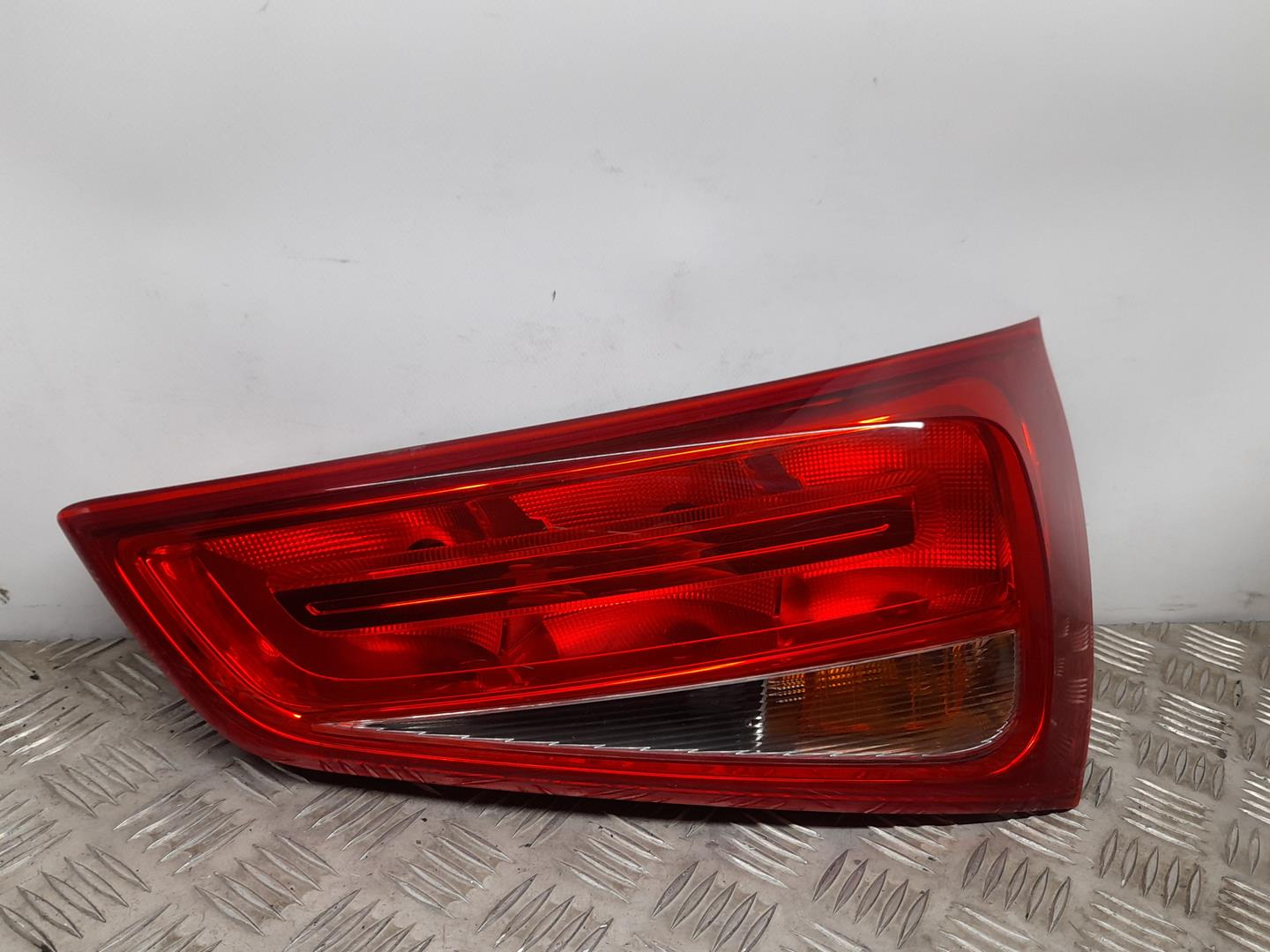 AUDI A7 C7/4G (2010-2020) Rear Right Taillight Lamp SINREF 18720806