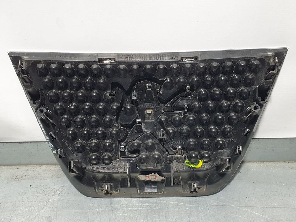 Front grille 9H01/9HZ 9685973077 de Peugeot 3008 monospace (0u_) 2009-2016 112 CV - pieza usada