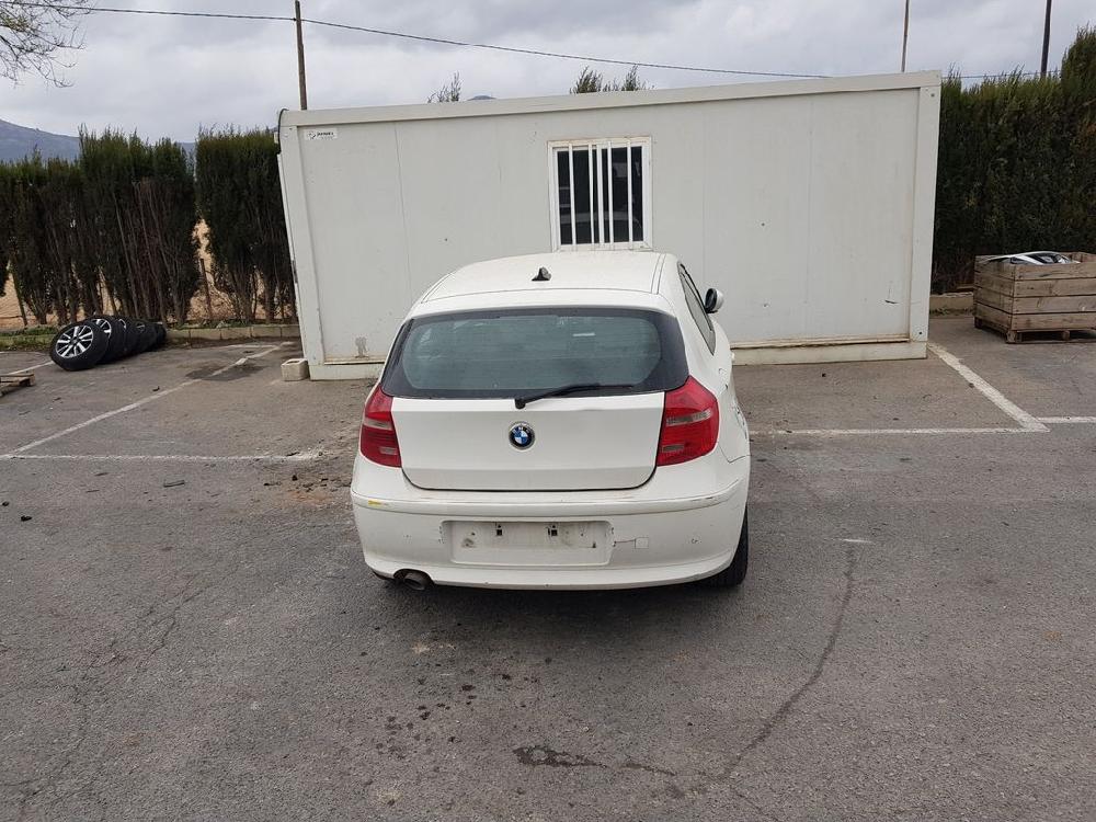 BMW 1 Series E81/E82/E87/E88 (2004-2013) Első motorburkolat 74850610 23657407