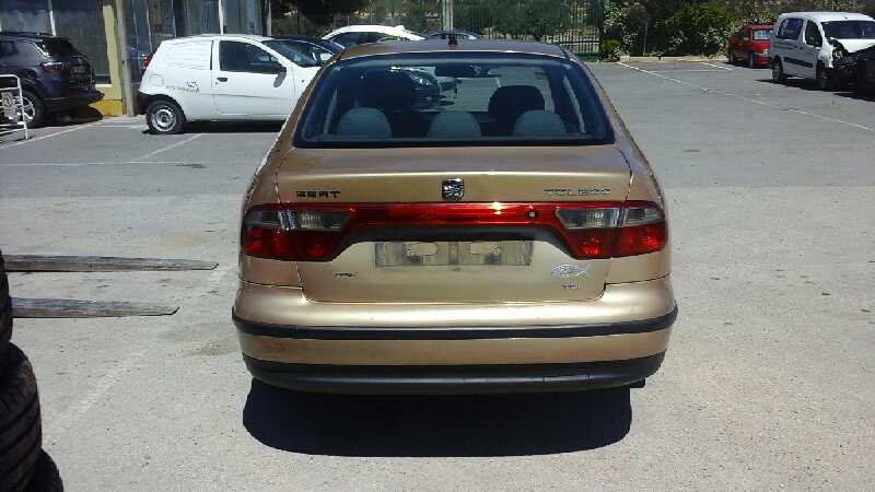 SEAT Toledo 2 generation (1999-2006) Воздухомер воздушного фильтра 0280217121 18616125