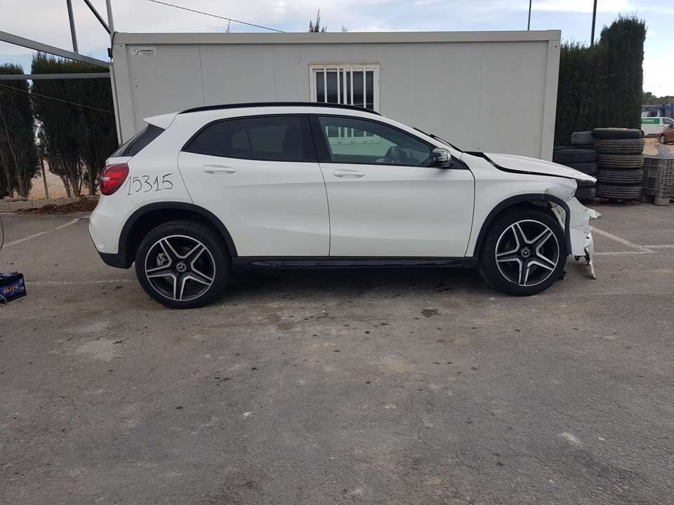 MERCEDES-BENZ GLA-Class X156 (2013-2020) Nádrž na ostrekovač okien A2468690120 23113184