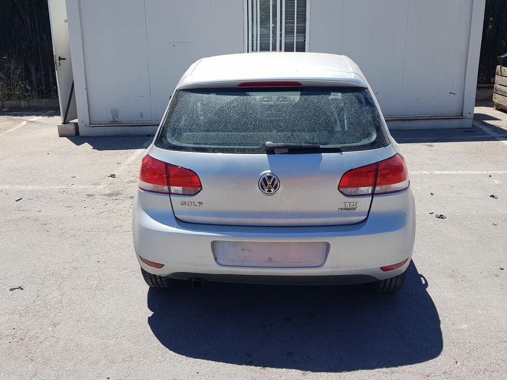 VOLKSWAGEN Golf 6 generation (2008-2015) Aizmugurējo labo durvju logu pacēlājs 5K4839730J, 916105105 23657849