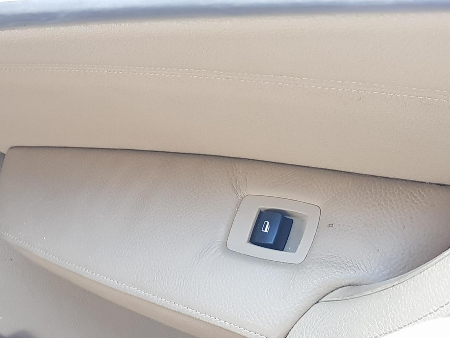 BMW X6 E71/E72 (2008-2012) Galinių dešinių durų langų pakėlimo mygtukas 23619525
