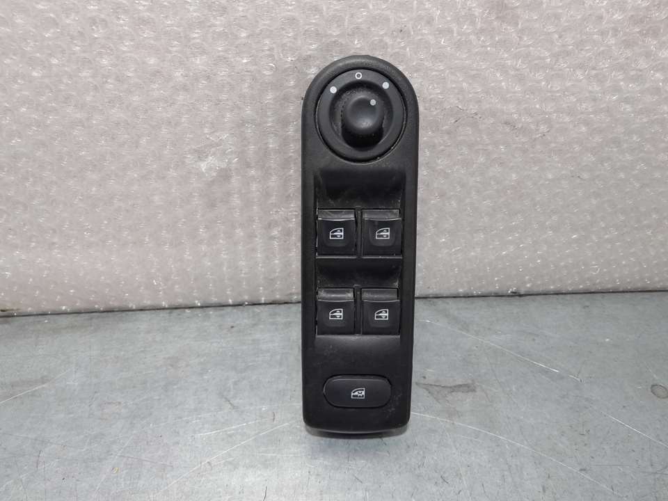 RENAULT Clio 4 generation (2012-2020) Front Left Door Window Switch 254290400R, 10023635 24516882