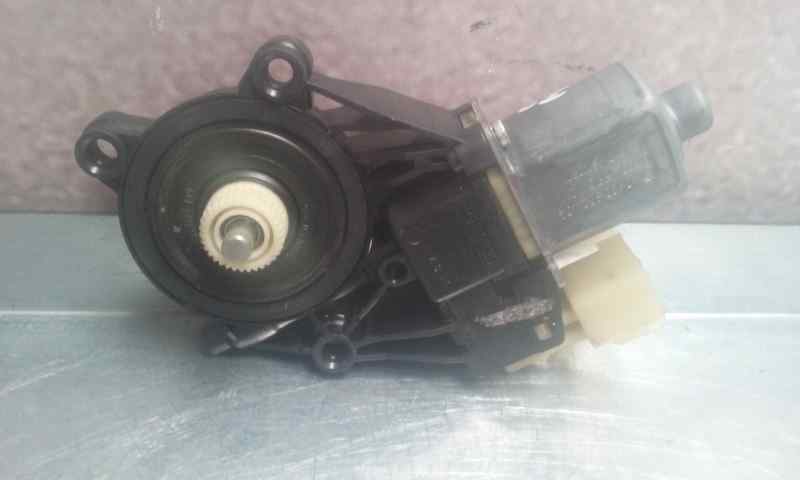 HYUNDAI Fiesta 5 generation (2001-2010) Vänster framdörr Fönsterregulatormotor 8A6114A389B,6PINS 18578704