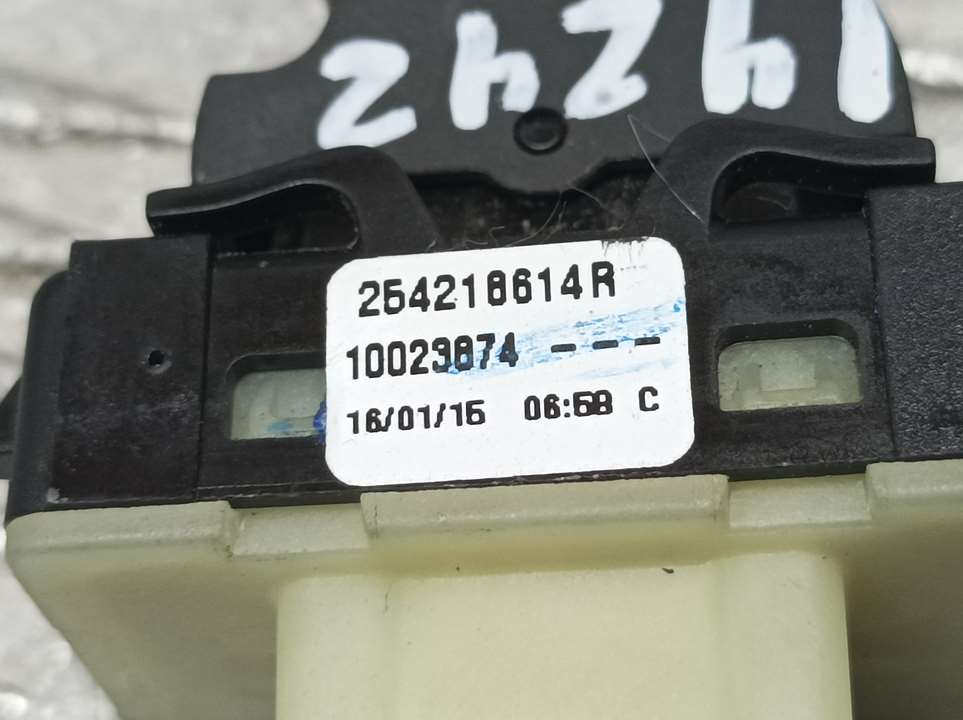 RENAULT Clio 4 generation (2012-2020) Кнопка стеклоподъемника задней правой двери 254218614R 25264963