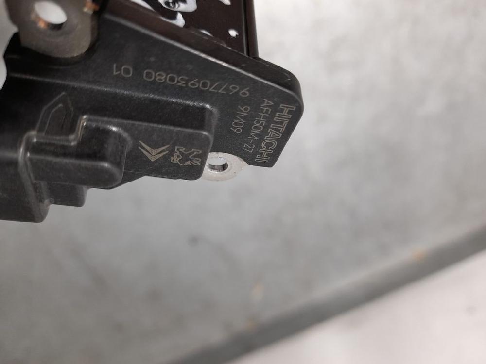 Caudalímetro YH01 9677093080 de Peugeot 1007 (km_) 2005-0 116 CV - pieza usada