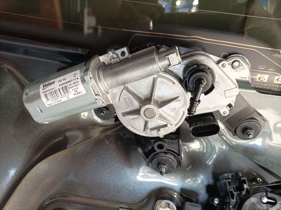 AUDI Q7 4M (2015-2024) Моторчик заднего стеклоочистителя 4M0955711A, W000064341, VALEO 24769708