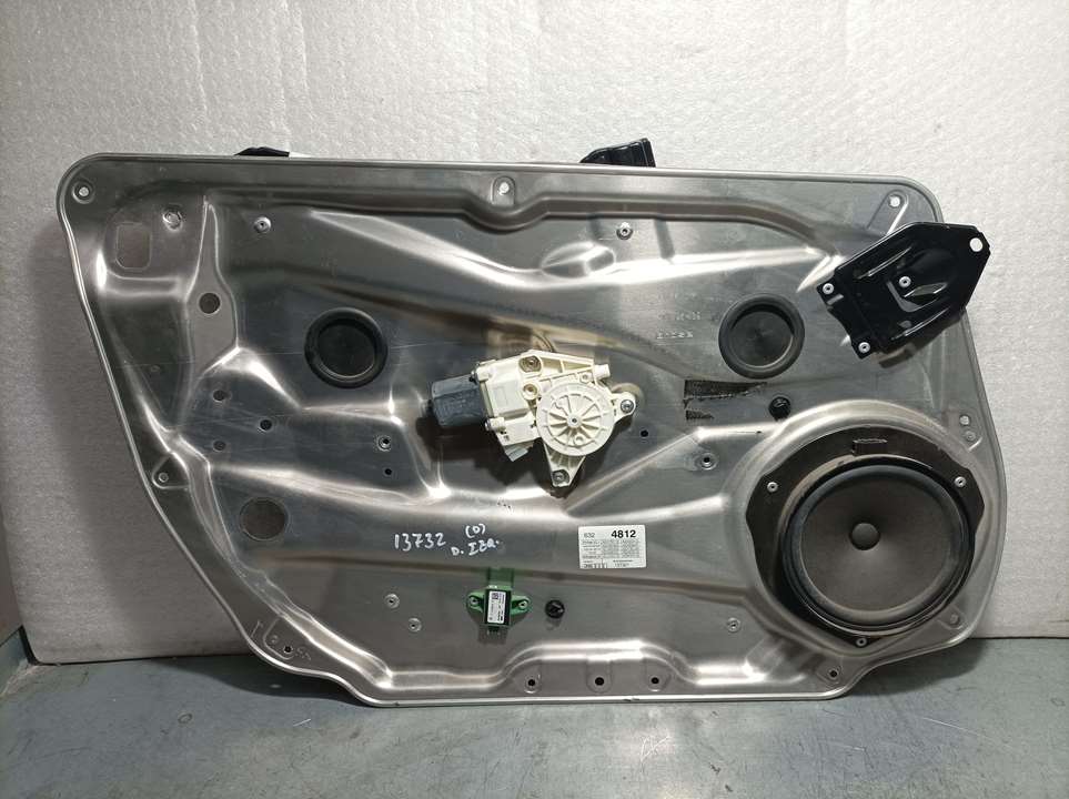 MERCEDES-BENZ C-Class W204/S204/C204 (2004-2015) Regulator de geam ușă stânga față A2047660139, 981692105 23050578