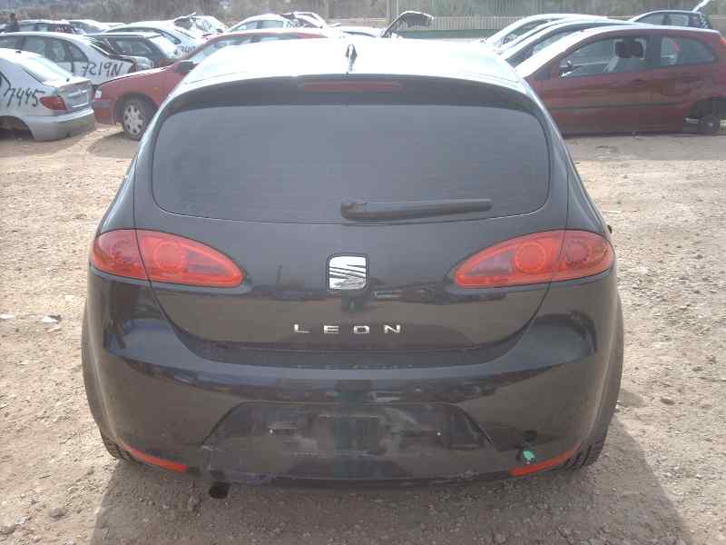 SEAT Leon 2 generation (2005-2012) Priekšējo labo durvju logu pacēlājs 1K0959792P 18458519