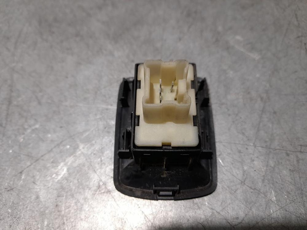 DACIA Logan 2 generation (2013-2020) Front Right Door Window Switch SINREF 23630557