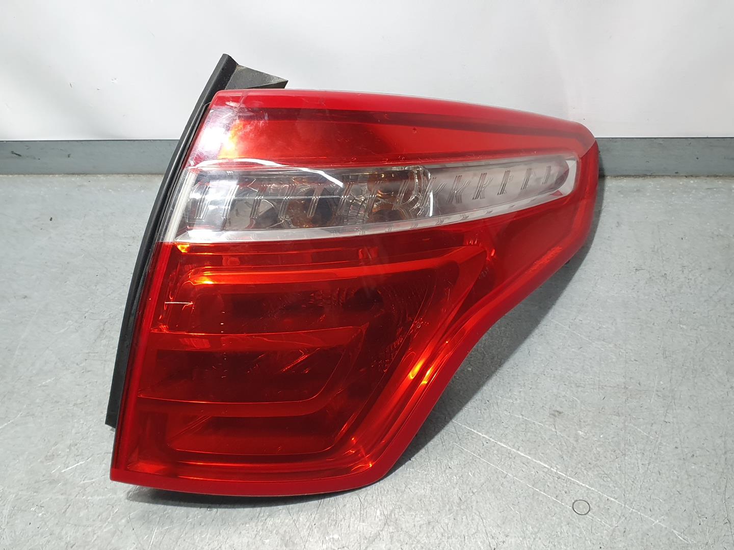 CITROËN C4 Picasso 1 generation (2006-2013) Rear Right Taillight Lamp EXTERIOR 23655968