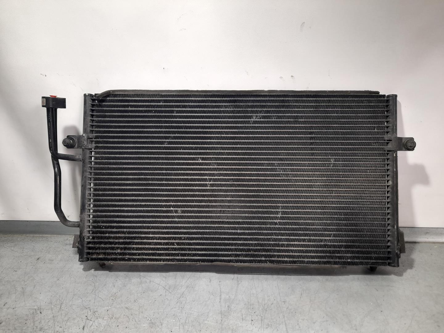 VOLVO S40 1 generation (1996-2004) Охлаждающий радиатор CAB311B080 24037268