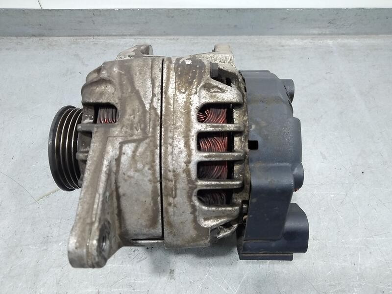 Alternador G4EA 3730022650 de Hyundai Getz (tb) 2002-2005 85 CV - pieza usada