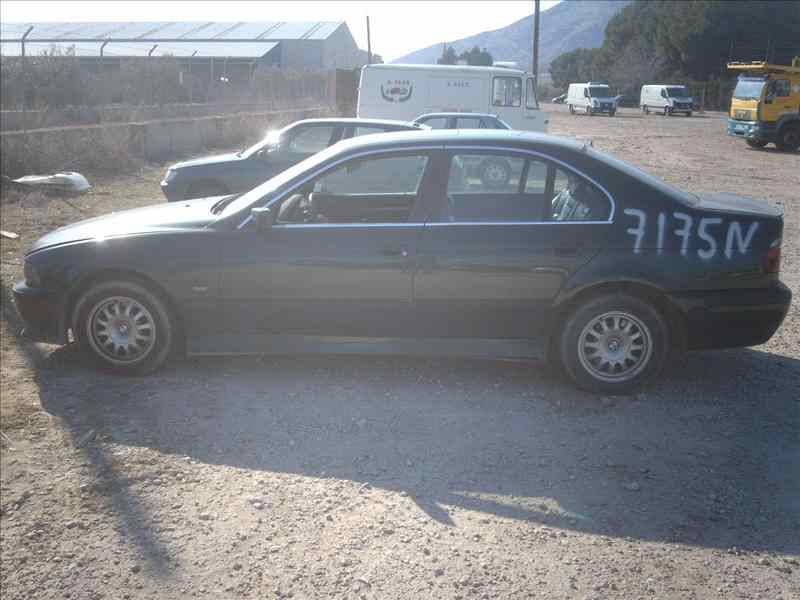 AUDI 5 Series E39 (1995-2004) Priekšējo labo durvju slēdzene VDO 18550496