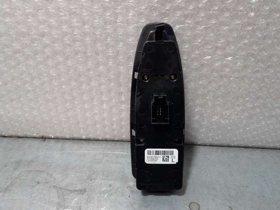 BMW 3 Series F30/F31 (2011-2020) Priekšējo kreiso durvju logu pacēlāja slēdži 920810903 24108282