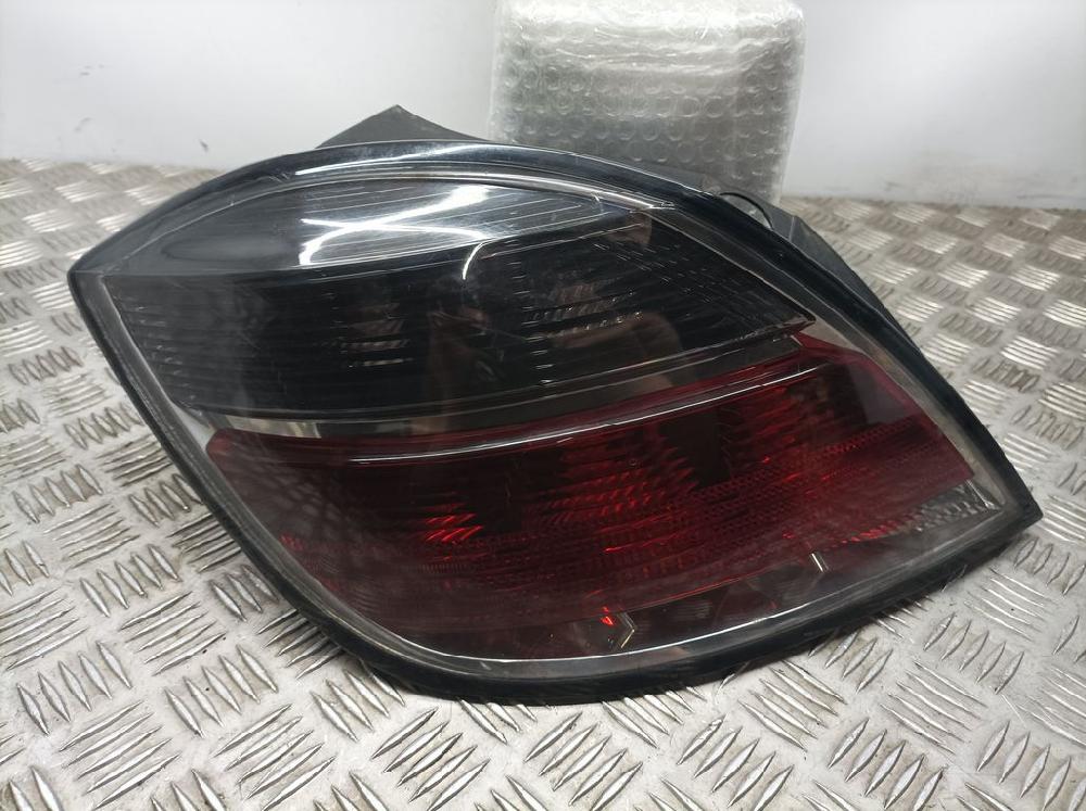 VAUXHALL Astra J (2009-2020) Rear Left Taillight 13222324 24052166