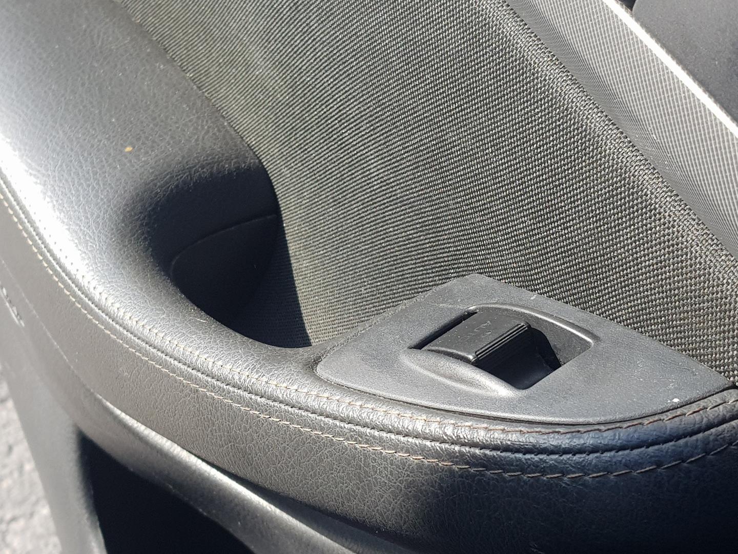 TOYOTA Avensis 2 generation (2002-2009) Кнопка стеклоподъемника задней правой двери 23622608