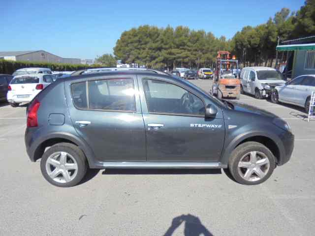 DACIA Sandero 1 generation (2008-2012) Противотуманка бампера передняя правая 24010308