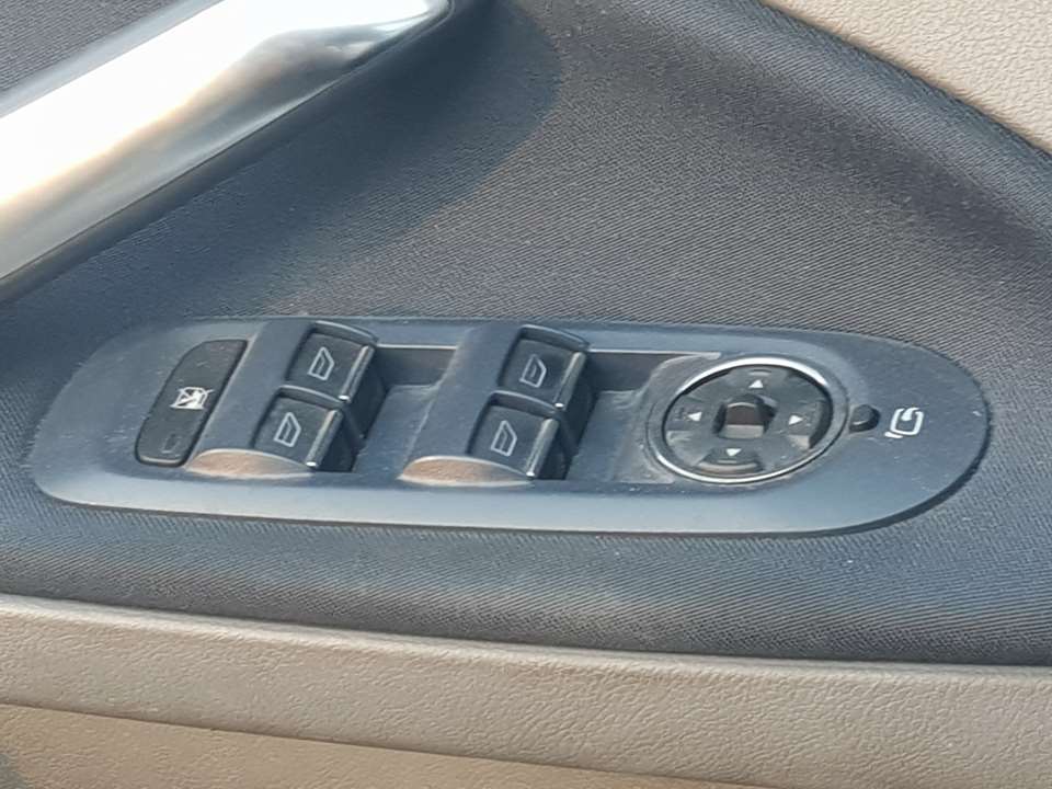 FORD Mondeo 4 generation (2007-2015) Bal első ajtó ablakemelő gombja C/MANDORETROVISOR 22645107