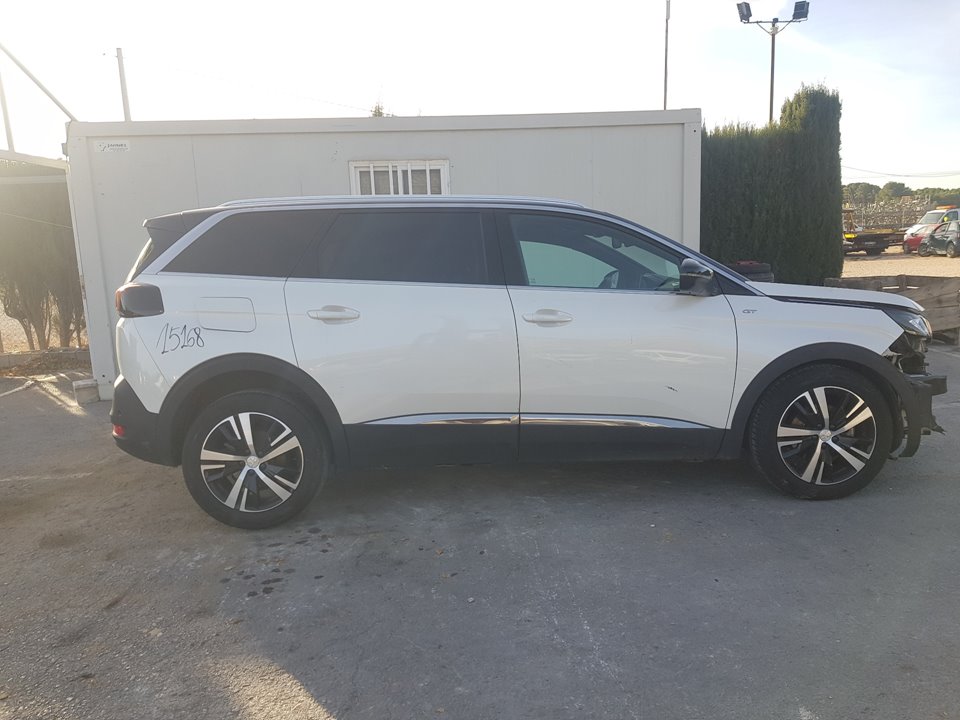 PEUGEOT 5008 1 generation (2009-2016) Nádrž na ostrekovač okien 26524099