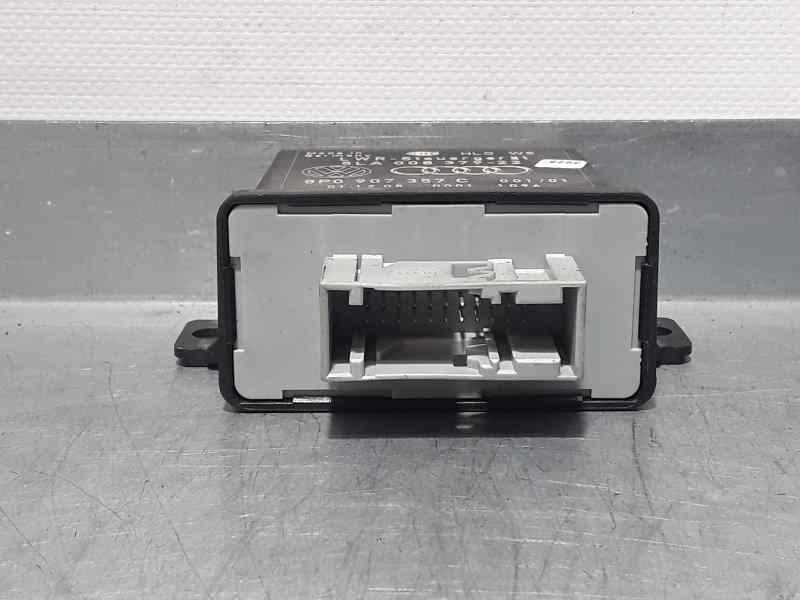 AUDI A6 (4F2, C6) Other Control Units 8P0907357C, 5LA00837922, HELLA 18606197