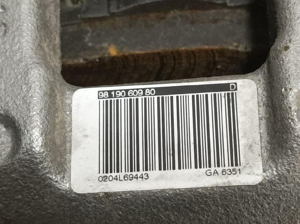 Pinza de freno trasera derecha YH01 9819060980 de Peugeot 3008 suv (mc_, mr_, mj_, m4_) 2016-0 131 CV con 9450 km - pieza usada