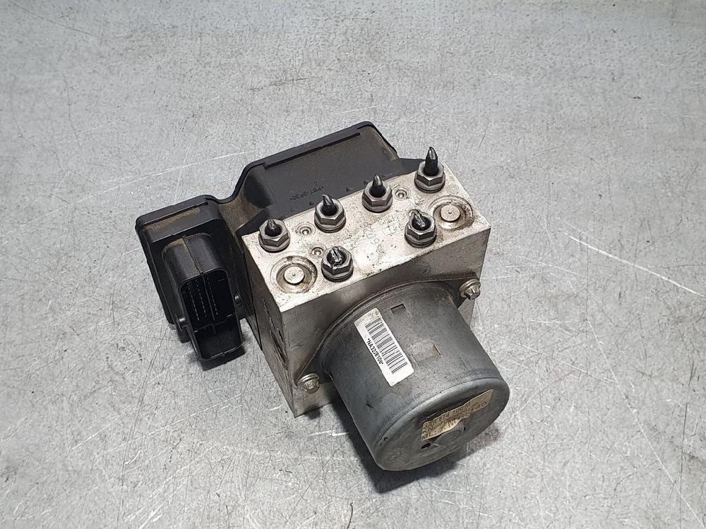 VOLKSWAGEN Passat B7 (2010-2015) ABS pumpe 3AA614109M,54085806B 23626459