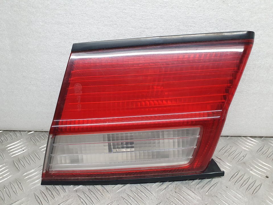 NISSAN Almera N15 (1995-2000) Rear Right Taillight Lamp SINREF 20361021