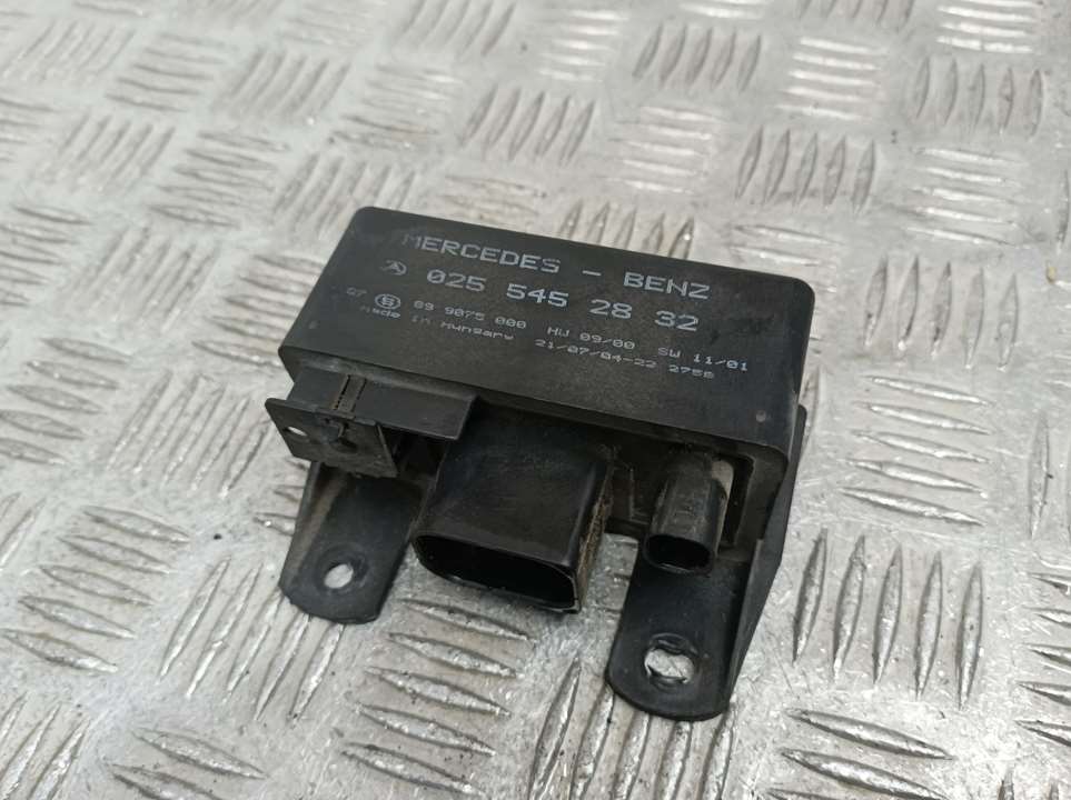 MAZDA E-Class W211/S211 (2002-2009) Relays 0255452832,899075000 23541390