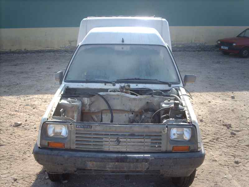 RENAULT Express Clignotant avant gauche DEPARAGOLPES 18468511