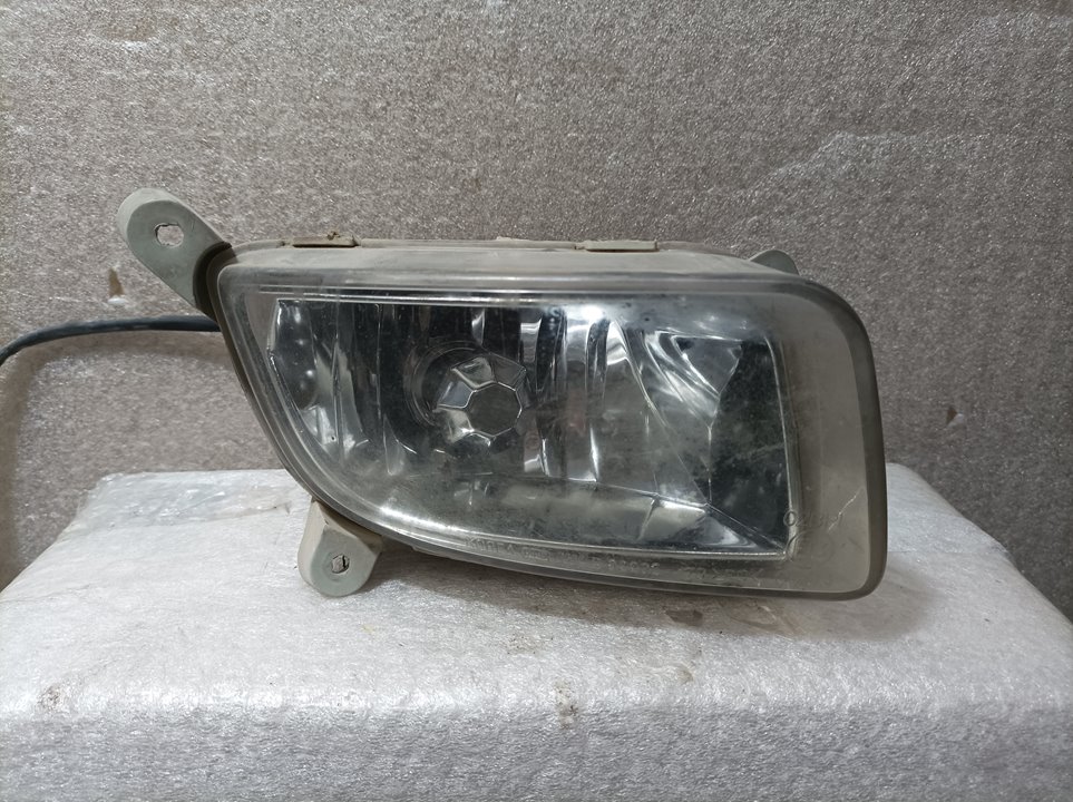 MERCEDES-BENZ Santa Fe SM (2000-2013) Front Right Fog Light SINREFERENCIA 22856042