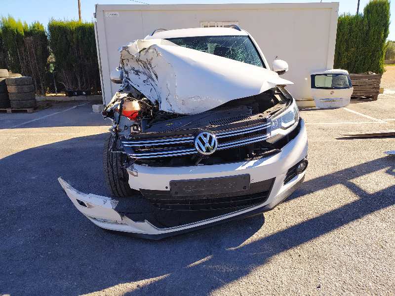 VOLKSWAGEN Tiguan 1 generation (2007-2017) Edessä vasen vetoakseli 5N0407763D 23626023