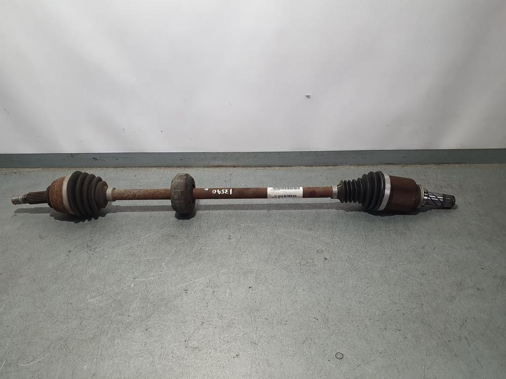 DACIA Sandero 2 generation (2013-2020) Front Right Driveshaft 391007857R 23626000