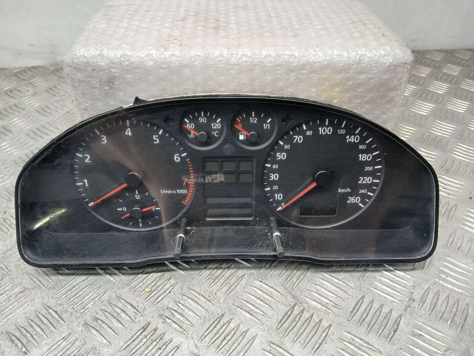 HONDA A4 B5/8D (1994-2001) Compteur de vitesse 8D0919861C,W6240082 23662577