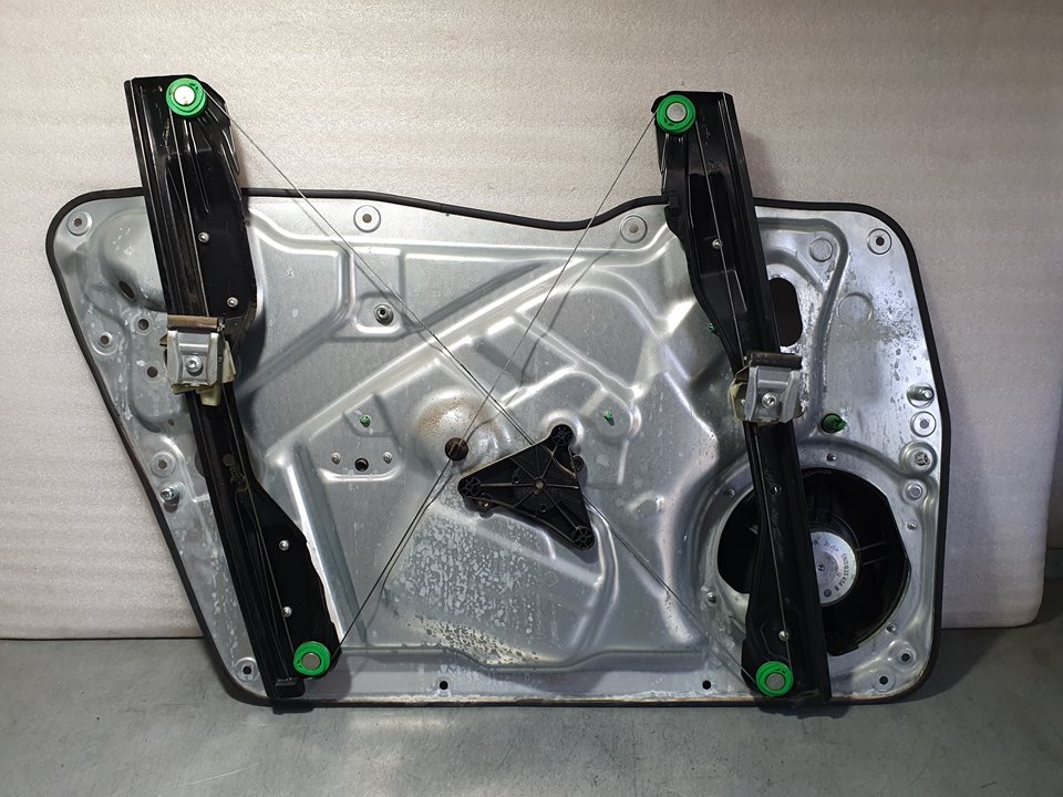 VOLKSWAGEN Tiguan 1 generation (2007-2017) Front Right Door Window Regulator 5N0837756, 974928105 18795446