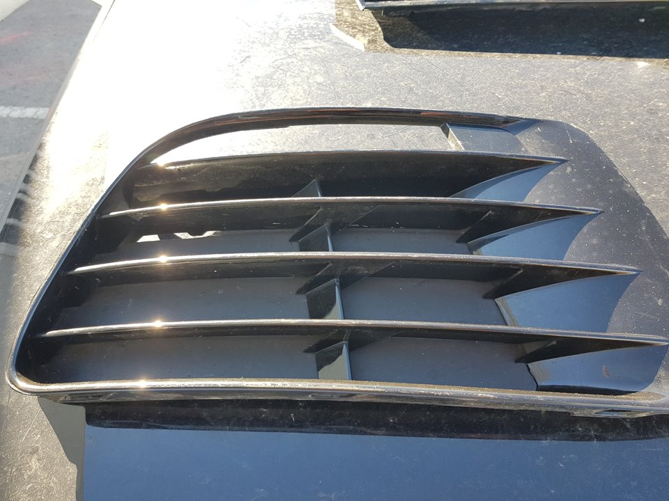 VOLKSWAGEN Polo 5 generation (2009-2017) Grille inférieure du pare-chocs avant DERECHA 24087156