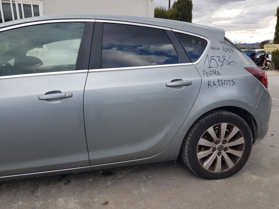 OPEL Astra J (2009-2020) Aizmugurējās kreisās durvis 13285610 23467182