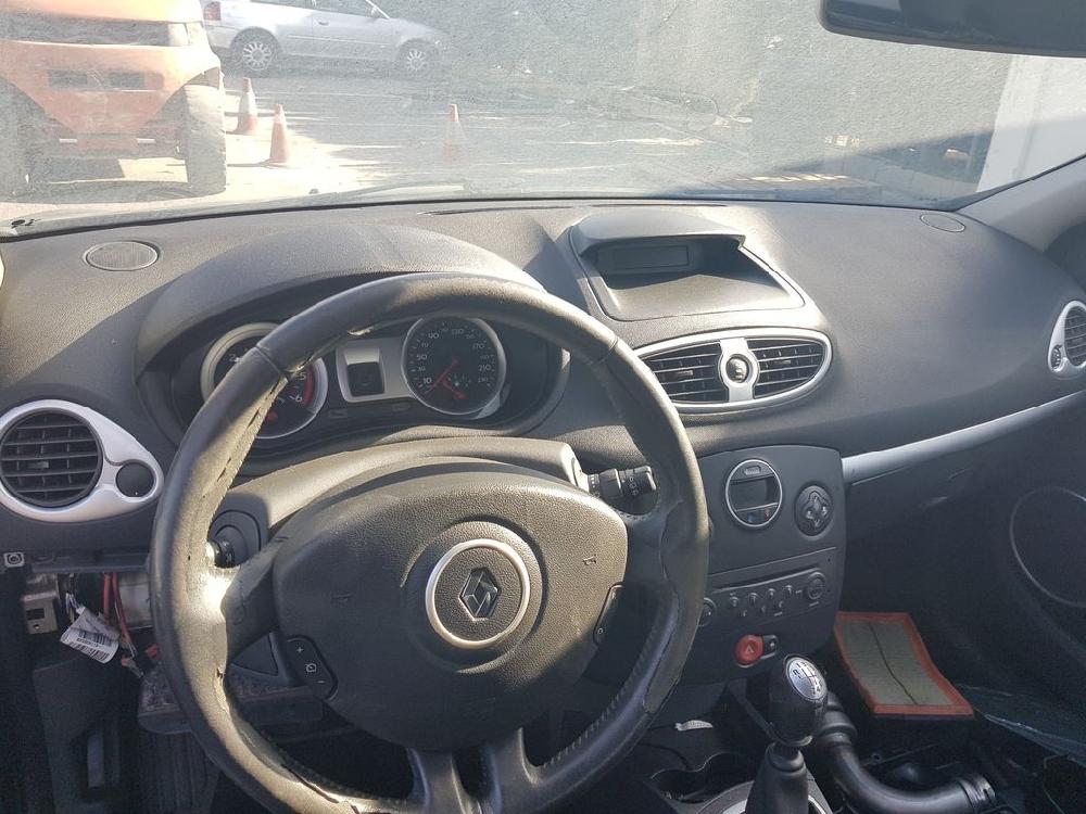 RENAULT Clio 3 generation (2005-2012) Vindusregulator foran høyre dør SINREF 24069134