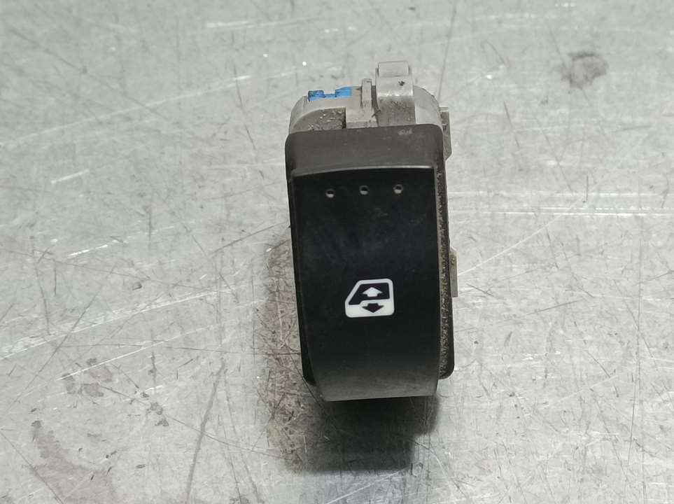 RENAULT Kangoo 2 generation (2007-2021) Front Right Door Window Switch 476809 23647465