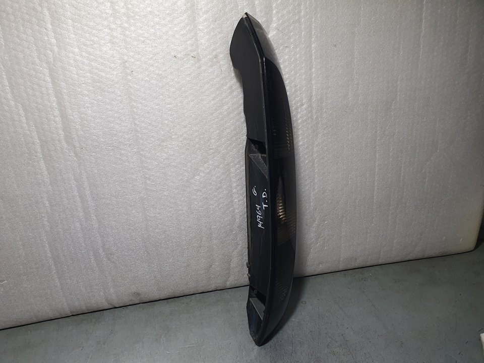 RENAULT Corsa C (2000-2006) Oikea takavalo 24457236,89307501 21717529