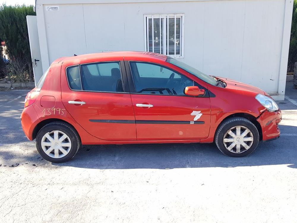 RENAULT Clio 3 generation (2005-2012) Bal első ajtó ablakemelő gombja SINREF 23638351