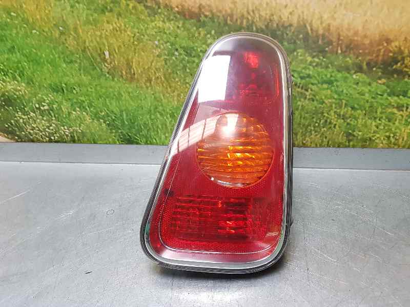 MINI Cooper R50 (2001-2006) Rear Right Taillight Lamp TOCADOVERFOTOS 18636847