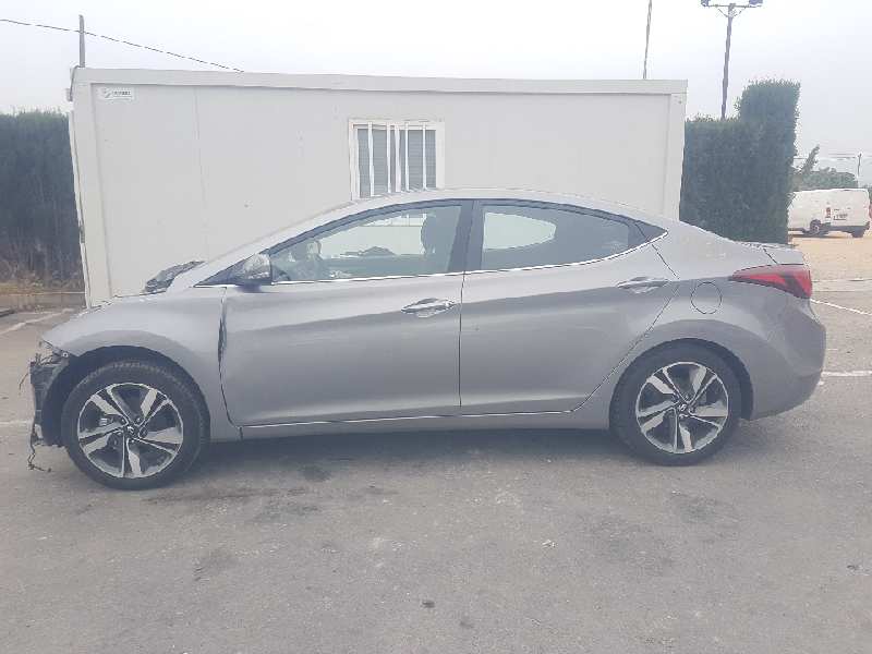 HYUNDAI Elantra MD (2010-2017) задний правый суппорт MANDO 21239050