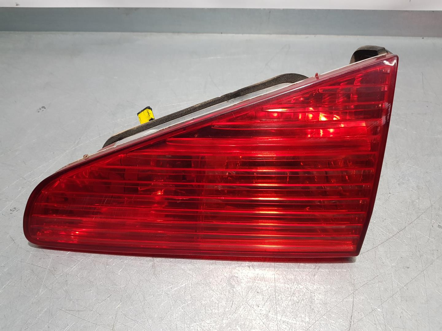 PEUGEOT 607 1 generation (2000-2008) Rear Right Taillight Lamp INTERIORROZADO 18606968