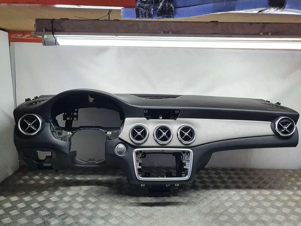 MERCEDES-BENZ GLA-Class X156 (2013-2020) Dashboard 24705700