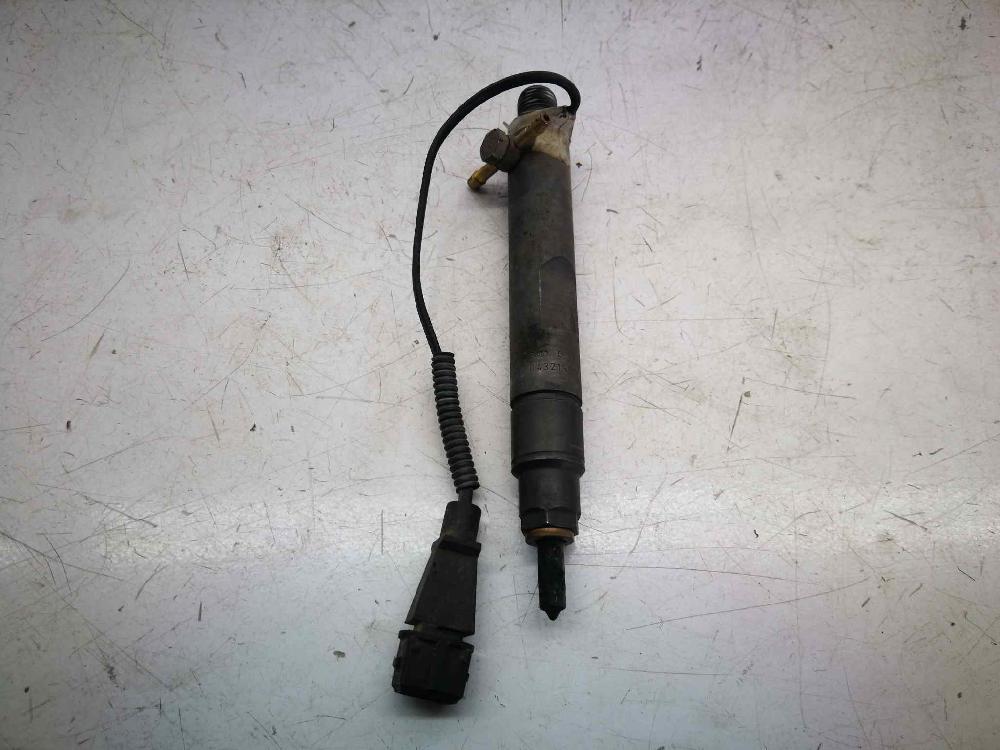 SEAT Cordoba 1 generation (1993-2003) Injector de combustibil 038130201F 18361840