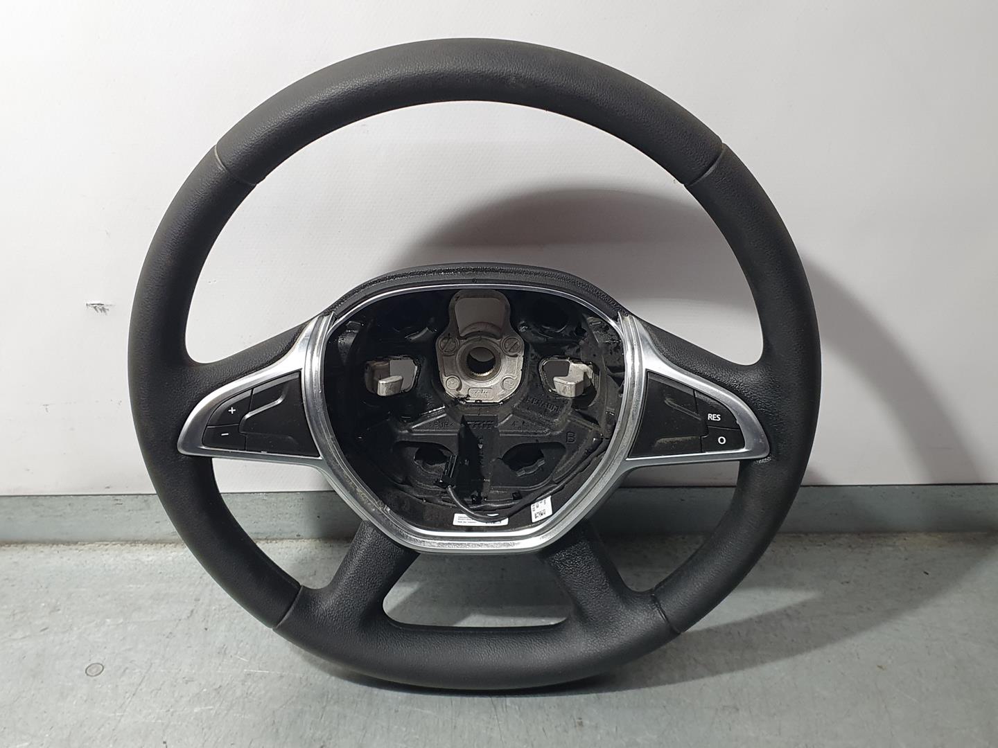 DACIA Duster 1 generation (2010-2017) Steering Wheel 484005093R 21185142